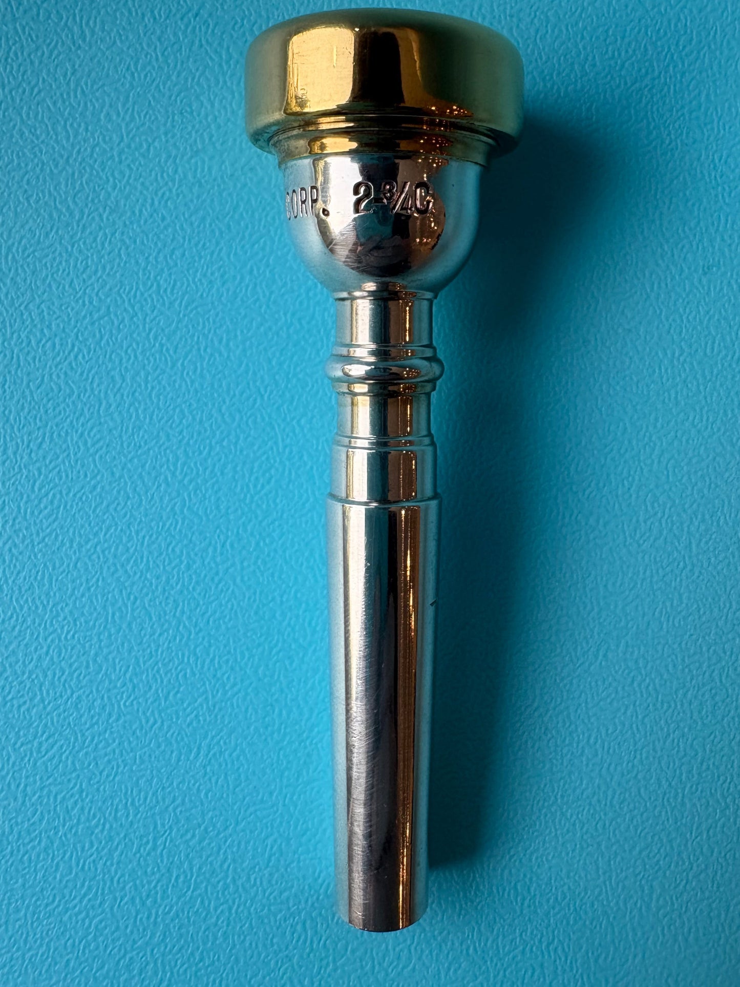 Vincent Bach Corp. 2 3/4C Trumpet Mouthpiece - Gold Cup & Rim, Open Throat